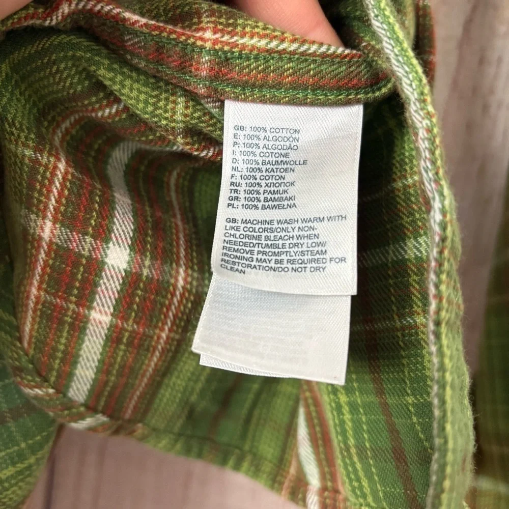 The North Face Mens Plaid Long Sleeve Button up shirt size Small